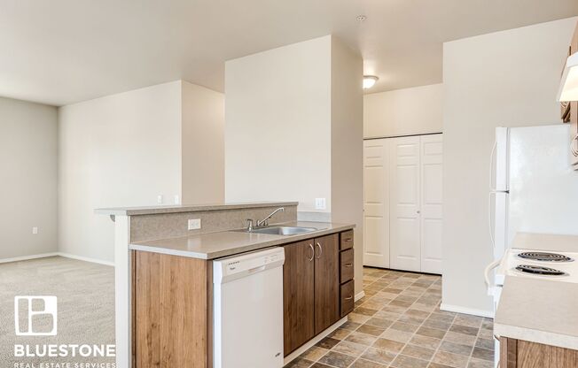 2 beds, 2 baths, 1,015 sqft, $1,550, Unit 1334-201