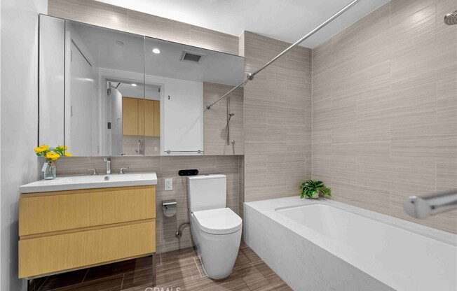 Studio, 1 bath, 519 sqft, $2,400, Unit 517