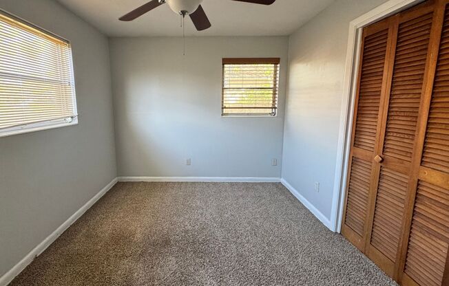 Modern 2Bed 1Bath Near Jacksonville Beach. Pet Friendly. Lawn Included