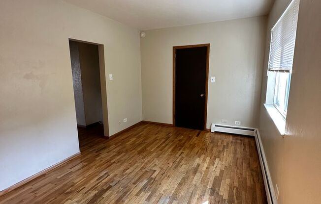 1 bed, 1 bath, $1,300, Unit 1540 A