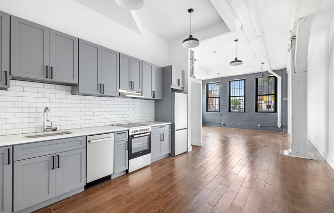 Studio, $4,700, Unit 1M