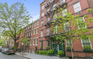 20 BETHUNE ST