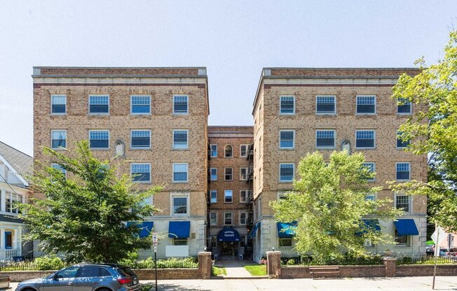 3 beds, 2 baths, 736 sqft, $2,950, Unit 56