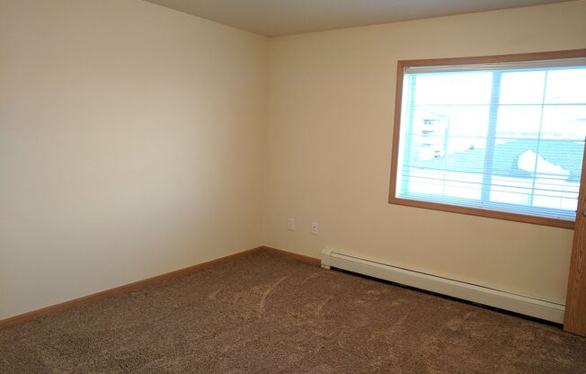 3 beds, 2 baths, 1,238 sqft, $1,410, Unit 615-301