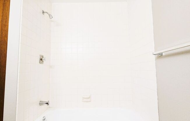 1 bed, 1 bath, 643 sqft, $1,235, Unit 326