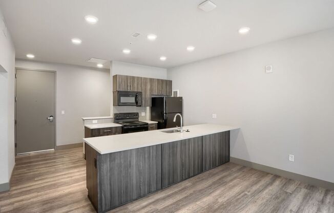 4 beds, 4 baths, 1,094 sqft, $2,900, Unit 207