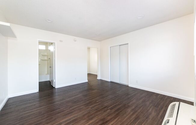 2831 Ellendale Place