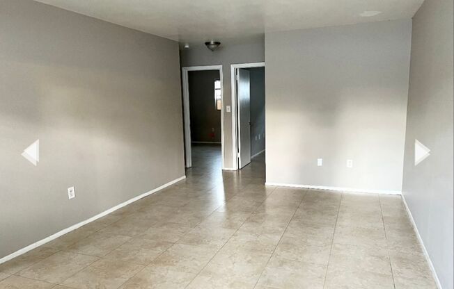 2 beds, 1 bath, 975 sqft, $1,195, Unit Apt 1