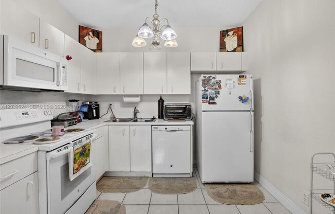 16853 SW 1ST ST PEMBROKE PINES, FL 33027