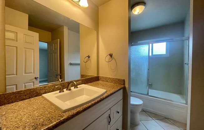 Courtyard Apartments