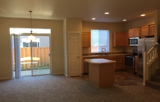 3 beds, 2.5 baths, $2,295