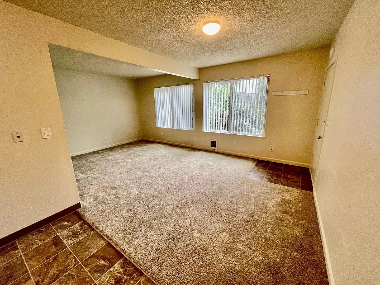 Close-in SE Hawthorne Neighborhood Plex