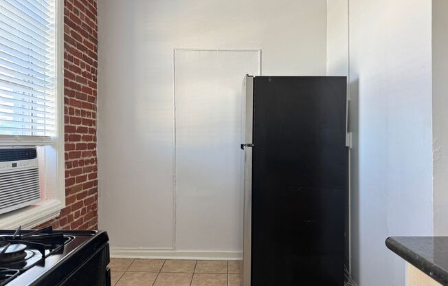 Studio, 1 bath, 450 sqft, $1,495, Unit 416