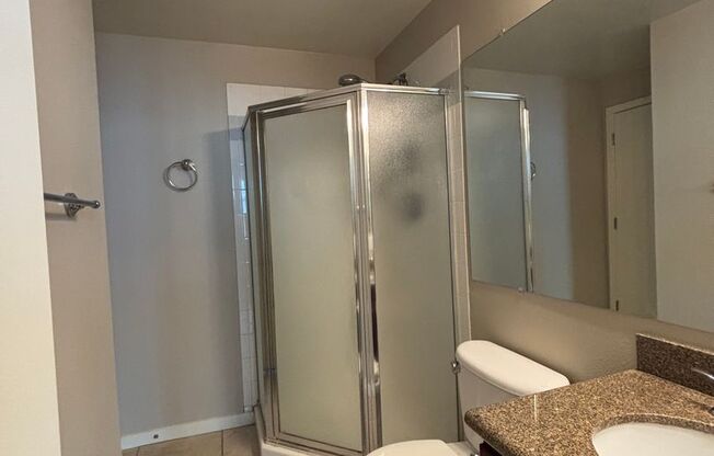 3 beds, 2 baths, $1,900, Unit # 2101