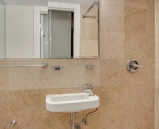 2 beds, 2 baths, $7,295, Unit 5F