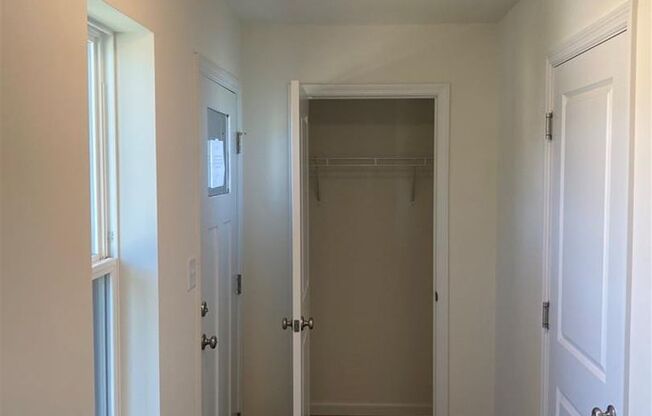 2 beds, 2 baths, 1,154 sqft, $2,500, Unit Daggett Avenue- 5004
