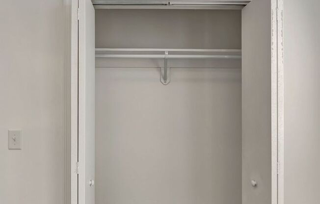 2 beds, 1.5 baths, 850 sqft, $1,249, Unit C5