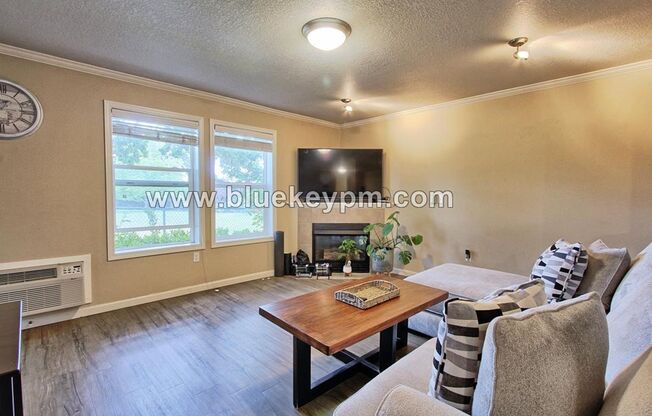 1 Bed, 1 Bath Condo in Bethany Village with Common Area Pool