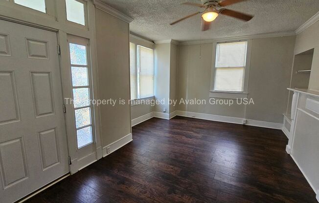 2 beds, 1 bath, 712 sqft, $1,150