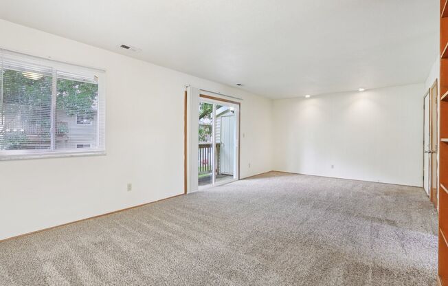 1 bed, 1 bath, 660 sqft, $1,110, Unit Y - 03