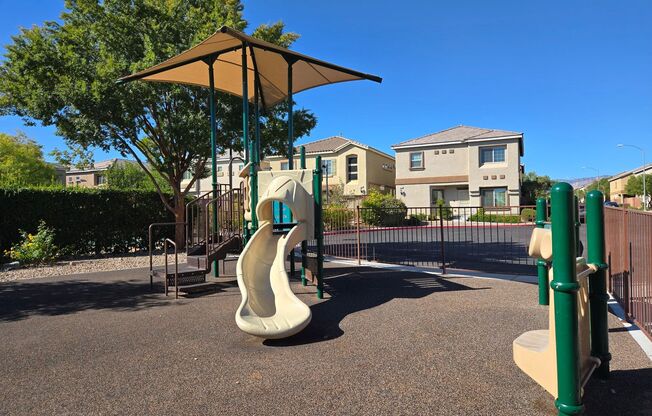 3 beds, 3 baths, $2,200