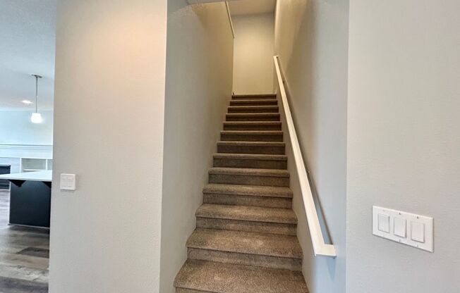 3 beds, 2.5 baths, $2,800