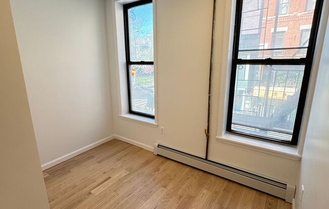 72 HESTER ST