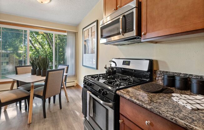 1 bed, 1 bath, 750 sqft, $1,059, Unit 07-102