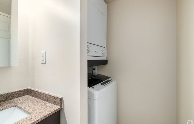 1 bed, 1 bath, 755 sqft, $1,920, Unit C03