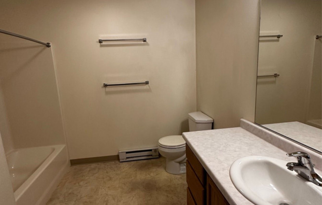 3 beds, 2 baths, 1,200 sqft, $1,425, Unit TE218X-246