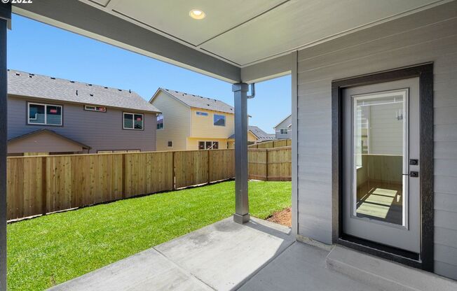 Modern 3 Bedroom, 2.5 Bathroom House in Ridgefield!
