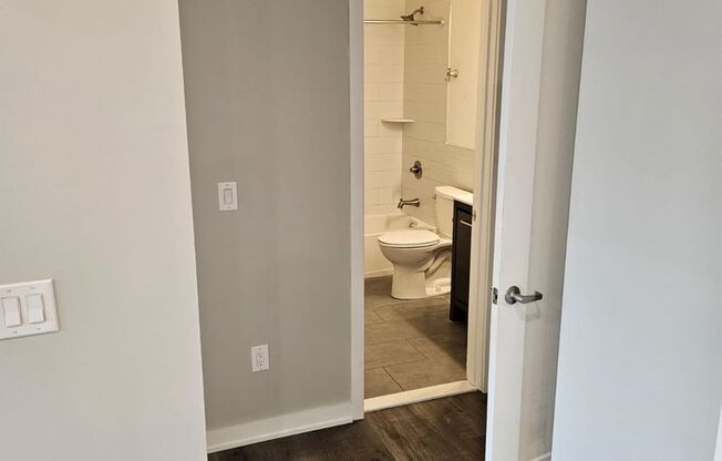 1 bed, 1 bath, 590 sqft, $1,283, Unit 2E