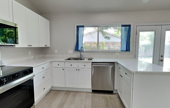 4348 SPINDLETREE LN