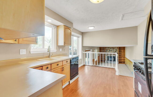 3101 S EVANSTON WAY