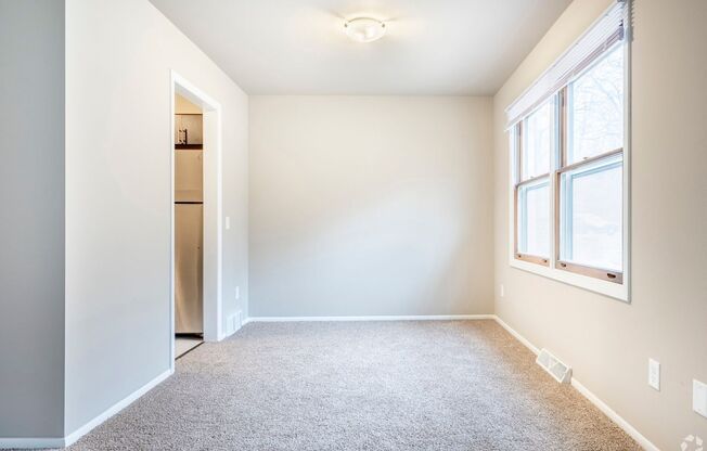 2 beds, 1 bath, 1,100 sqft, $1,995, Unit 3111-4