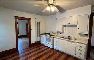 2 beds, 1 bath, $775