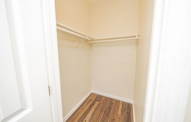 2 beds, 1 bath, $1,975, Unit 100