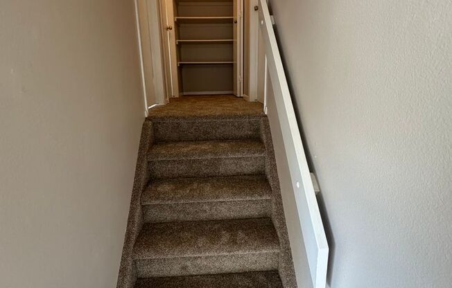 Lovely 3 bedroom 2 bath in North Colorado Springs