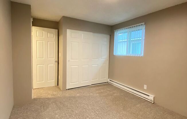 2 beds, 1 bath, 830 sqft, $1,250, Unit C-208