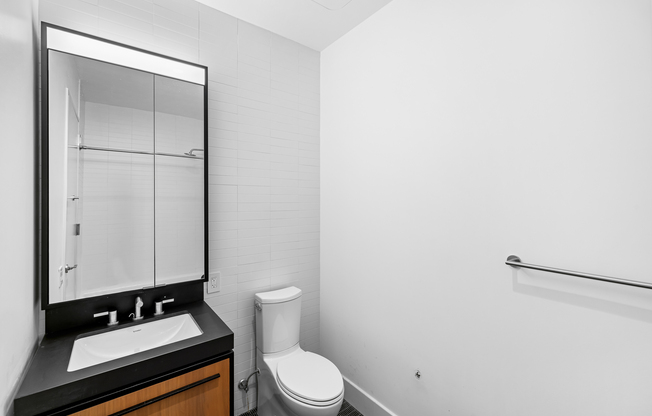 2 beds, 2 baths, 1,500 sqft, $7,643, Unit 3E