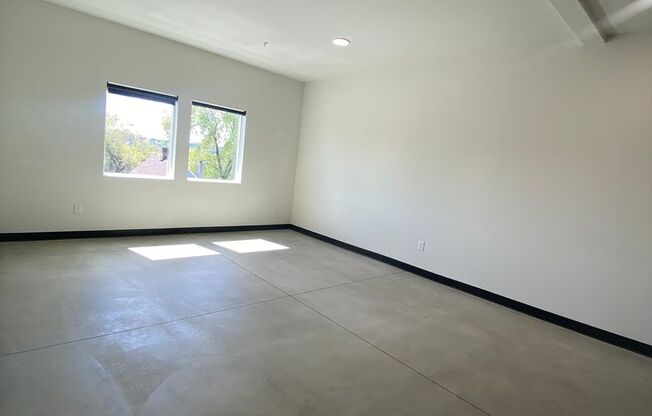 1 bed, 1 bath, 700 sqft, $1,295, Unit Unit 303