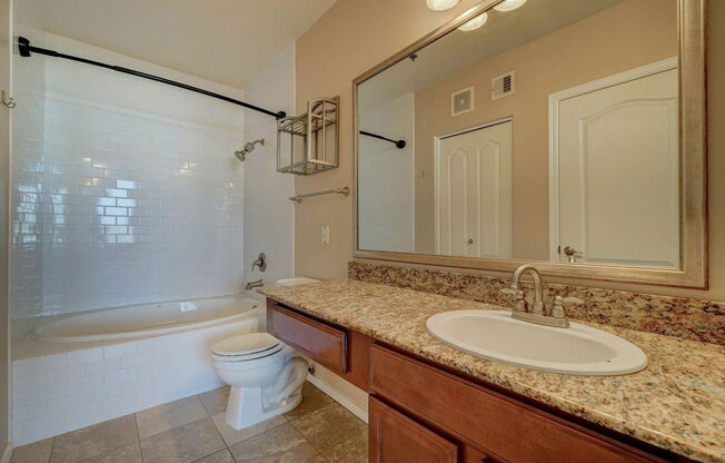 2 beds, 2 baths, 1,083 sqft, $2,000, Unit 2041