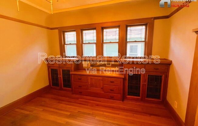 2372 N 61 ST