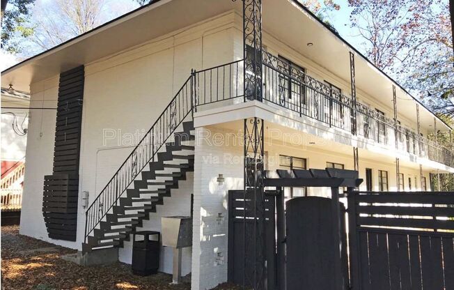 1 bed, 1 bath, 550 sqft, $1,000, Unit 6