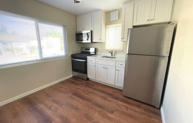 1 bed, 1 bath, $2,495, Unit FS01-01