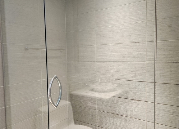 Studio, 1 bath, 437 sqft, $3,300, Unit 19D