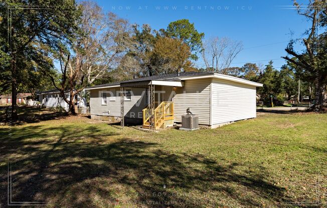 Renovated 4 Bedroom/1 Bathroom House in Saraland!