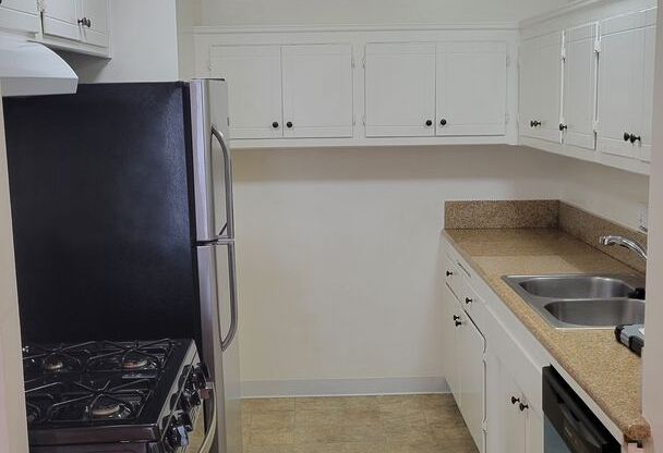 REDONDO BEACH APTS