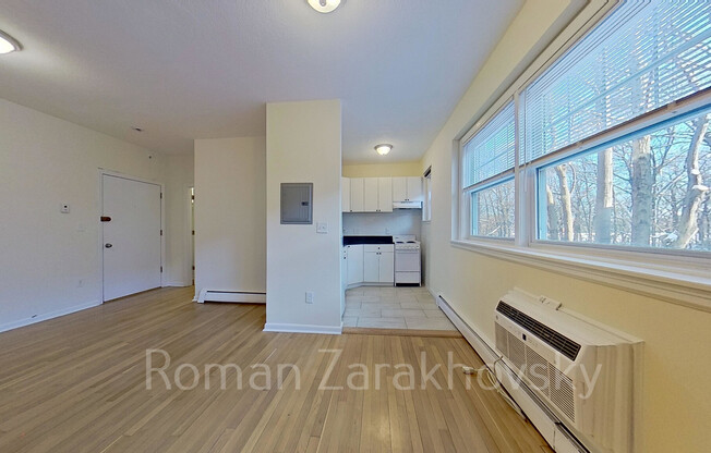 2016 COMMONWEALTH AVE