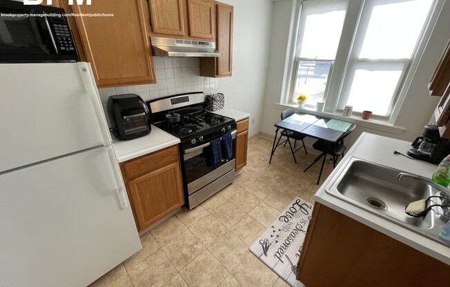 Studio, 1 bath, $2,275, Unit 12a